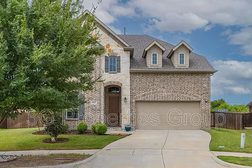 3521 Camden Ct Photo 1