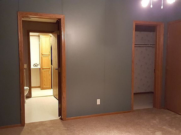 Master bath / walk in closet