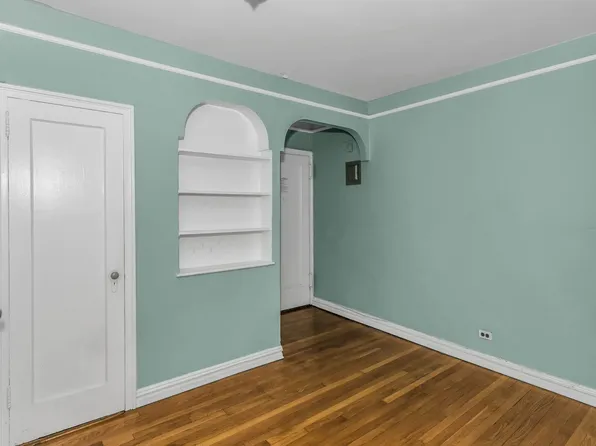 111-39 76th Road image 3 of 16