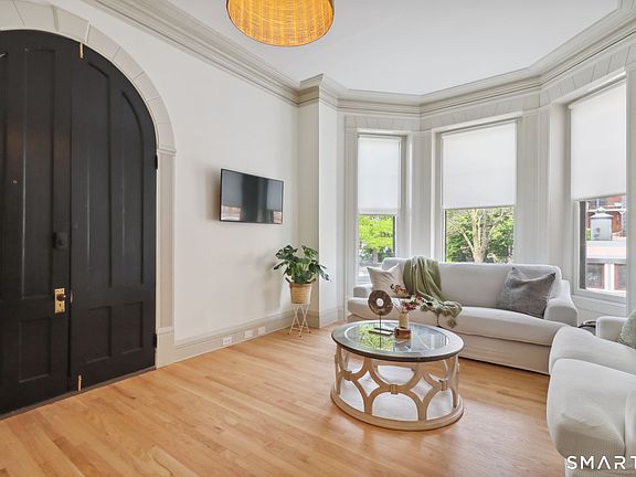 4th image of 15 Capitol Avenue #B