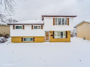 117 S Adeline Ave, Addison, IL 60101