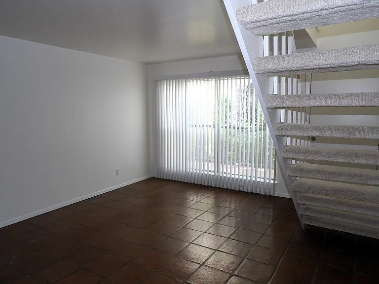 4431 Travis St #107 — Photo 11