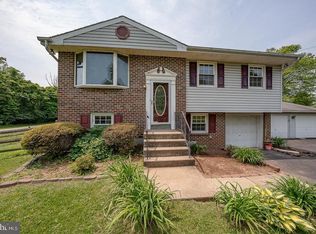 213 Hoffecker Rd, Phoenixville, PA 19460
