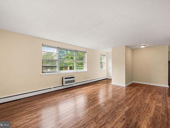 5th image of 107 Rutgers Ave APT A2