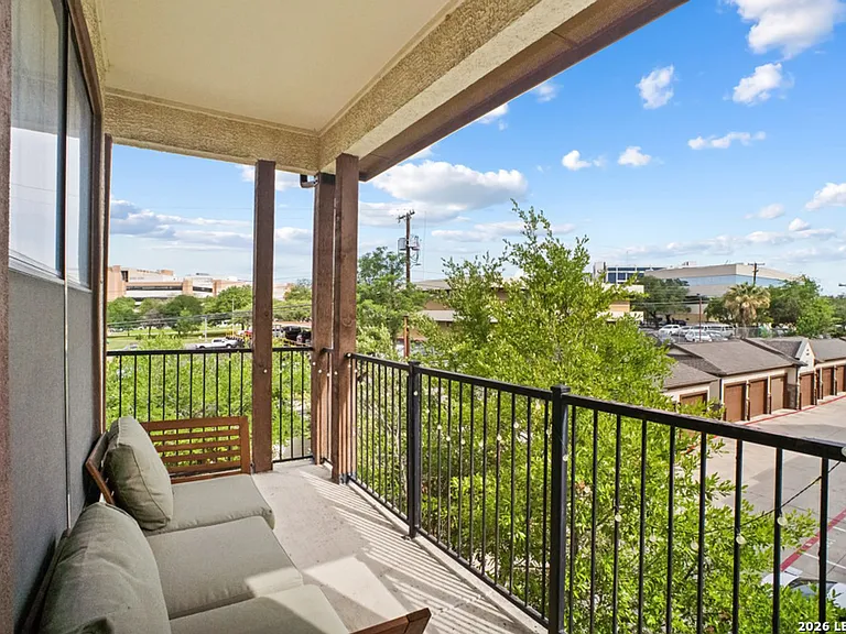 7342 Oak Manor Dr #1302 — Photo 24