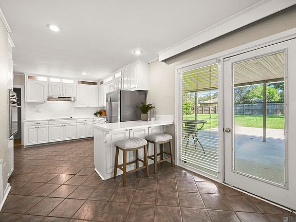 5th image of 11555 Robin Hood Dr