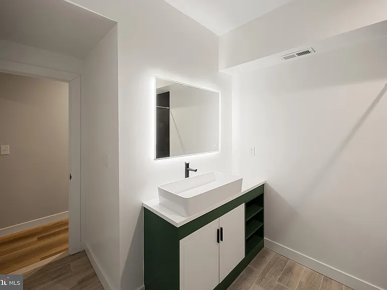 2037 McCulloh St #2 — Photo 14
