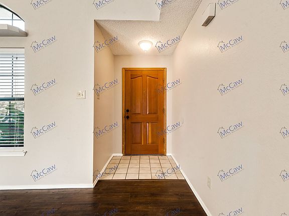 3rd image of 212 Cutting Horse Ln