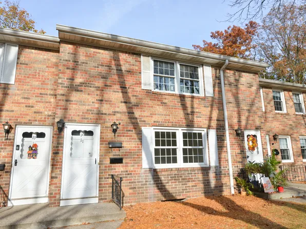 30 Diamond Avenue #11, Plainville, CT 06062