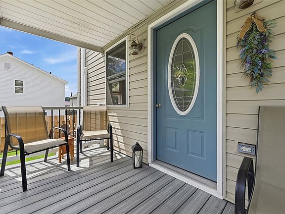 4th image of 615 Lincoln Pl