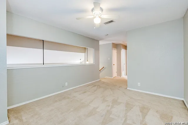 11 Pembroke Ln — Photo 8