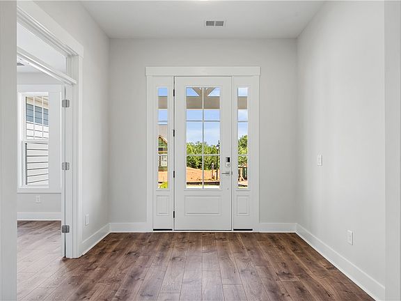 5th image of 502 Tilman Ct