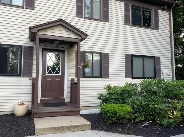 16 Cleveland Pl APT 8, Gloucester, MA 01930