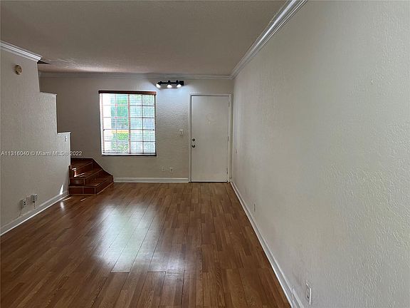 4th image of 15 Madeira Ave APT 4