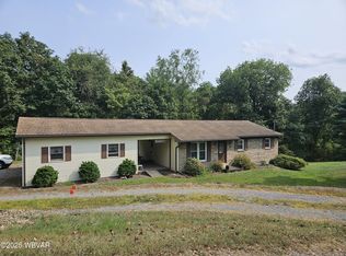 40 Hillcrest Dr, Montoursville, PA 17754