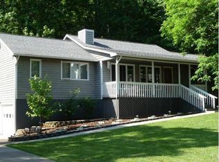 10700 Deep Woods Ln, Knoxville, TN 37934