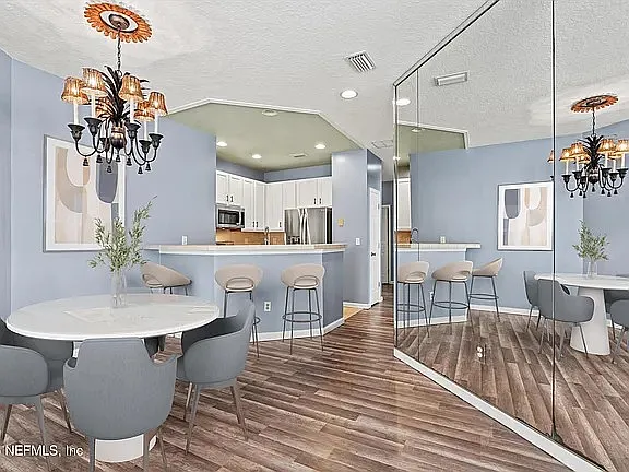 12301 Kernan Forest Blvd — Photo 4