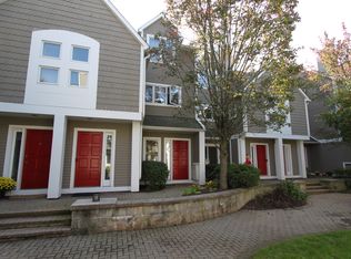 453 E Putnam Ave #1J, Greenwich, CT 06830