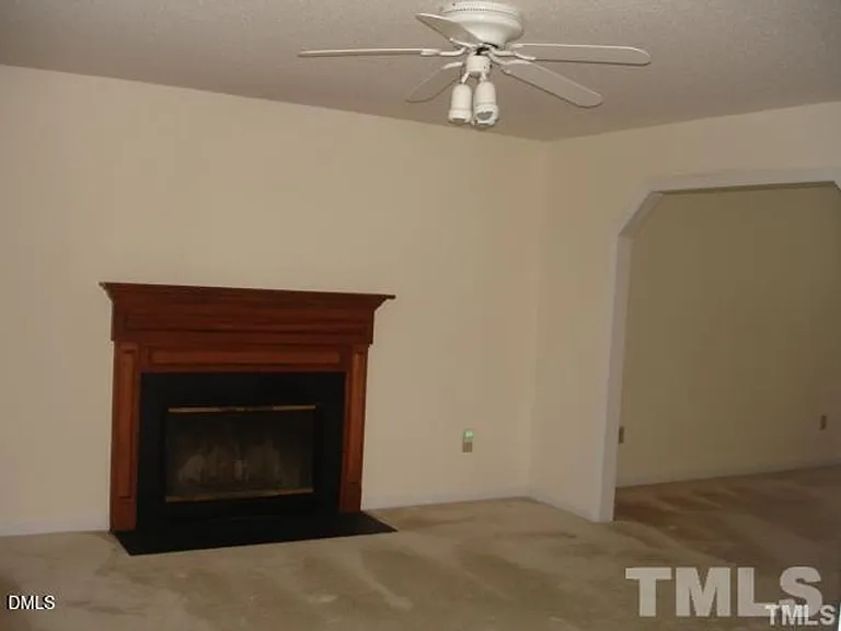 311 Wax Myrtle Ct — Photo 2