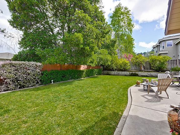 4th image of 11066 Linda Vista Dr