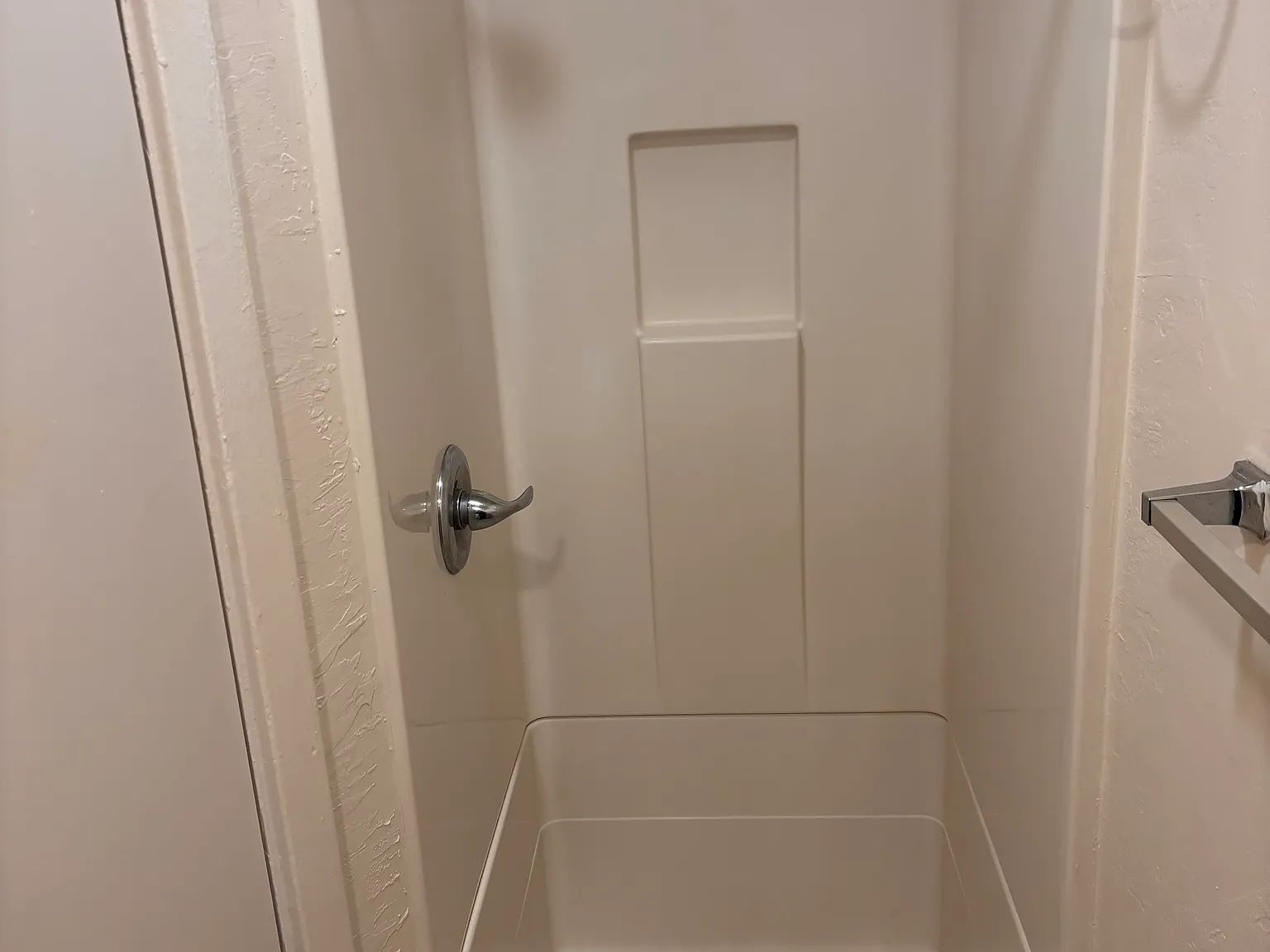 1 bed, 550 sqft, $2,200 — Photo 2