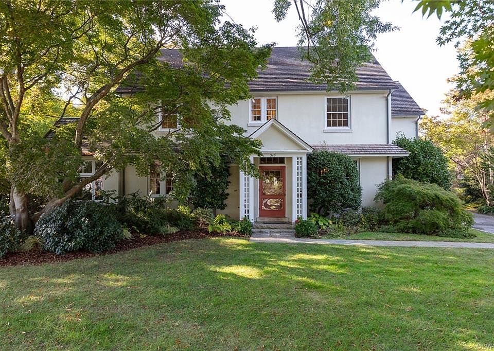 1st image of 316 Oak Ln