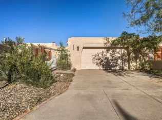 666 Lakeview Cir SE, Rio Rancho, NM 87124