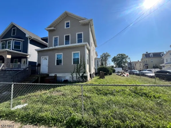 1146 Anna St, Elizabeth City, NJ 07201