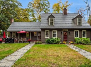 22 High St, Ashburnham, MA 01430
