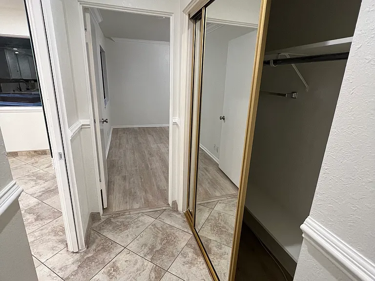 5700 Ravenspur Dr #201 — Photo 18