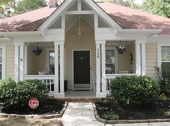 2nd image of 208 Clear Springs Ct