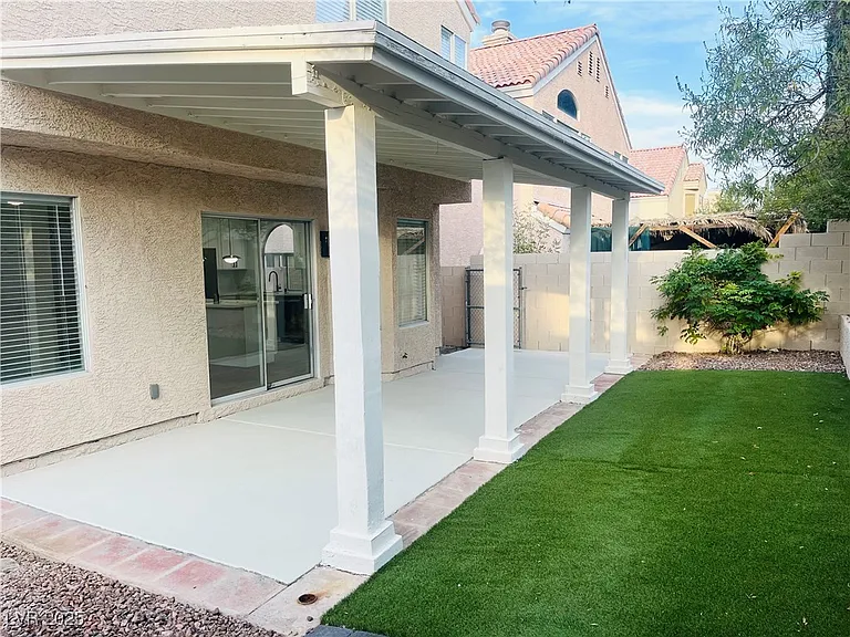 7837 Millhopper Ave — Photo 26