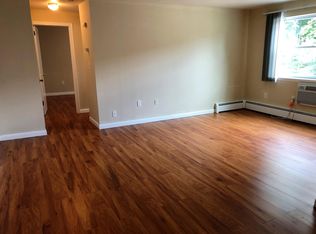 45 Oakwood Ave, West Hartford, CT 06119