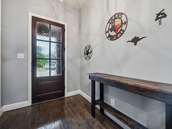 3rd image of 511 Ranchwood Dr