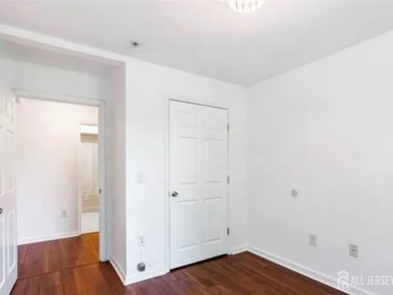 106 Chariot Ct — Photo 15