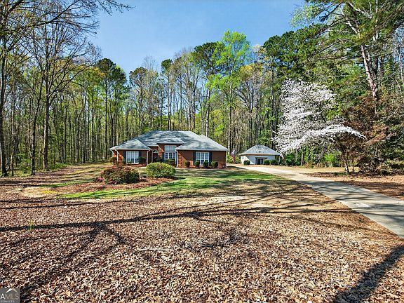 3rd image of 104 Independence Ct