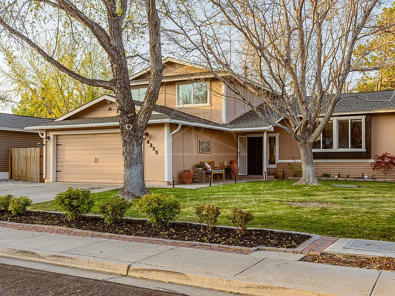 4325 Mendocino Ln — Photo 4