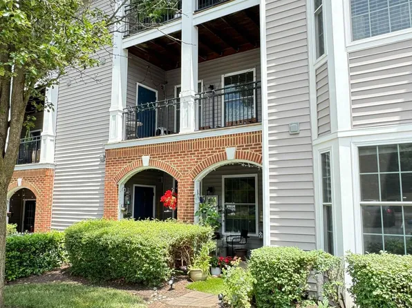 46608 Drysdale Ter Unit 200, Sterling, VA 20165