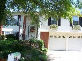 351 Parma Dr, Ballwin, MO 63021