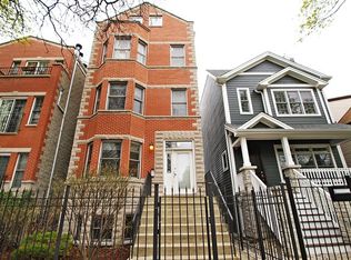 1520 W Henderson St #3, Chicago, IL 60657