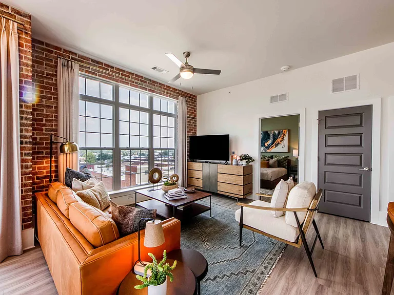 The Oliver Luxury Apartments — Photo 19