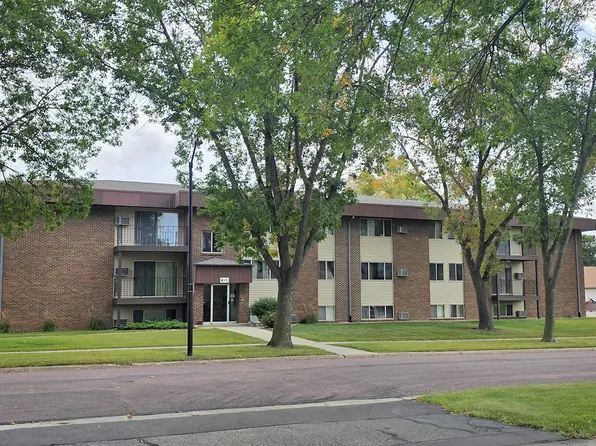 Green Estates, 815 Roberts Ave #2, Brookings, SD 57006