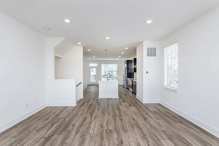 1813 Livery Way — Photo 11