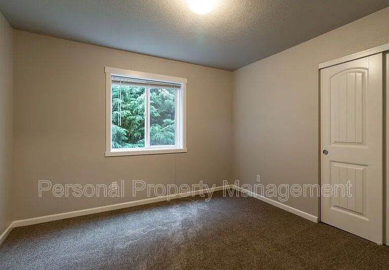 5010 NE 29th Ave — Photo 13