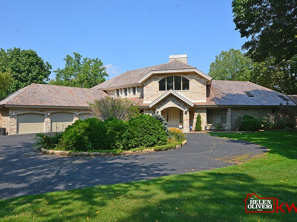 1st image of 14 Mulberry Dr