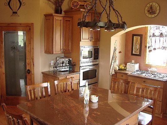 Granite Island walk in Pantry