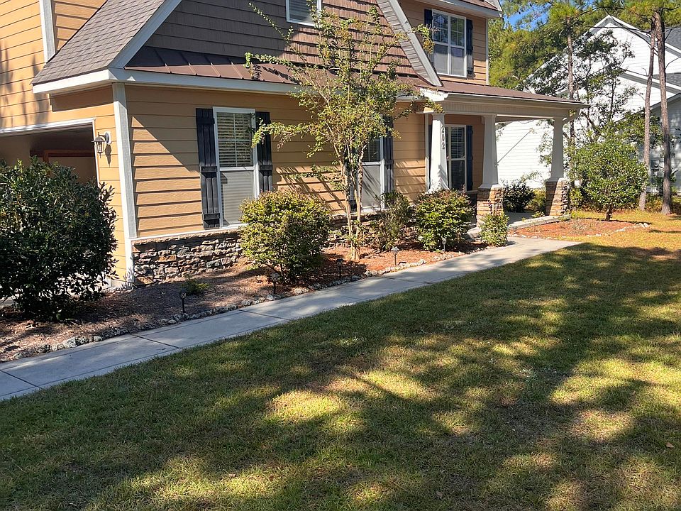 1st image of 202 Mimosa Dr