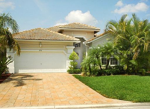 Front of Home, Paver Driveway