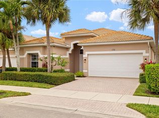 132 Glen Eagle Cir, Naples, FL 34104