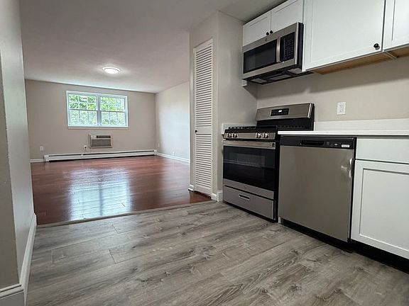 3rd image of 345-381 Hildreth St #351-22